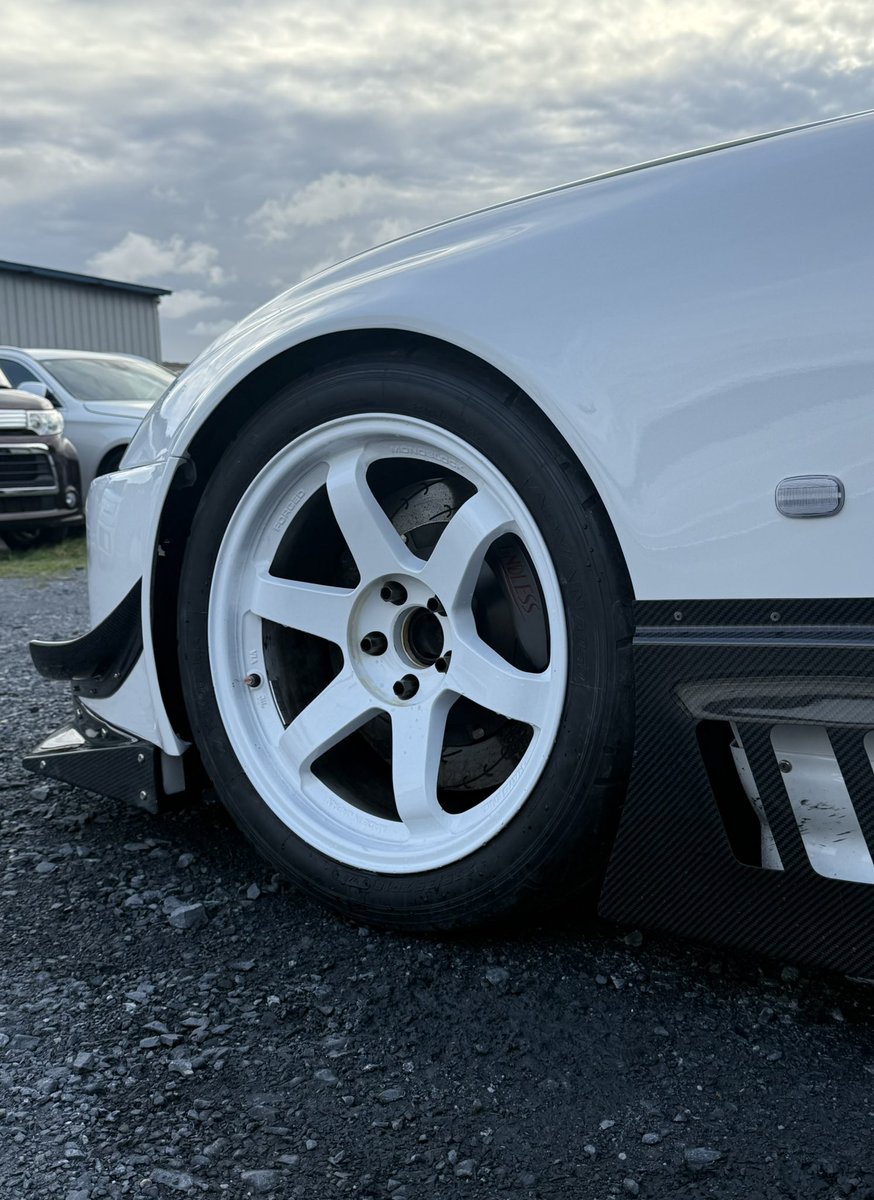 Zumi (@zumi_jza80) on Twitter photo バンパー&フェンダーのワンオフ完成しました!!295/35R18を余裕で飲み込む真円形状です🔥
ワイドになった分まだリップなどが未完成で不恰好のためこの画角のみ公開です
早くカッコよく完成させて全体を公開したいですね😇
ぱせりさんありがとうございます! バンパー&フェンダーのワンオフ完成しました!!295/35R18を余裕で飲み込む真円形状です🔥
ワイドになった分まだリップなどが未完成で不恰好のためこの画角のみ公開です
早くカッコよく完成させて全体を公開したいですね😇
ぱせりさんありがとうございます!