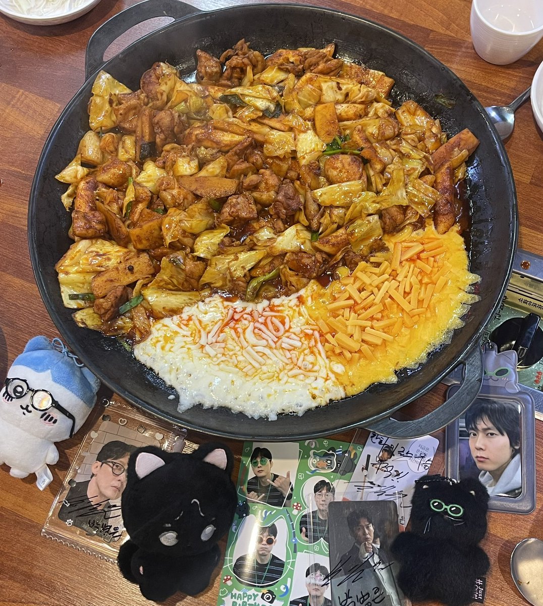 닭갈비먹엇슨 근데 이제
병은이50드라마50야구20
도합120의식사엿슨;;