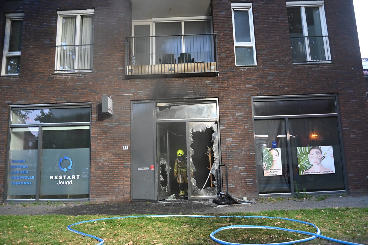 Explosief gegooid naar beautysalon