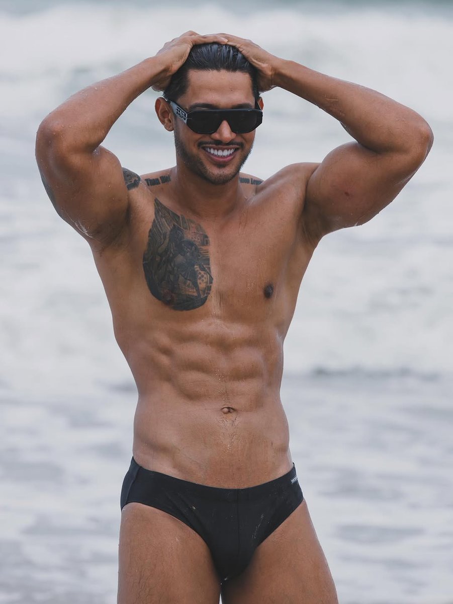 Htoo Ant Lwin waking naturally bare