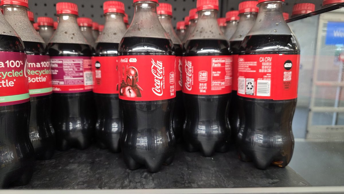 YesPerhapz's tweet photo. @bobafettfanclub Walked into Walmart and there it was just waiting for me. https://t.co/GZYSYth17C