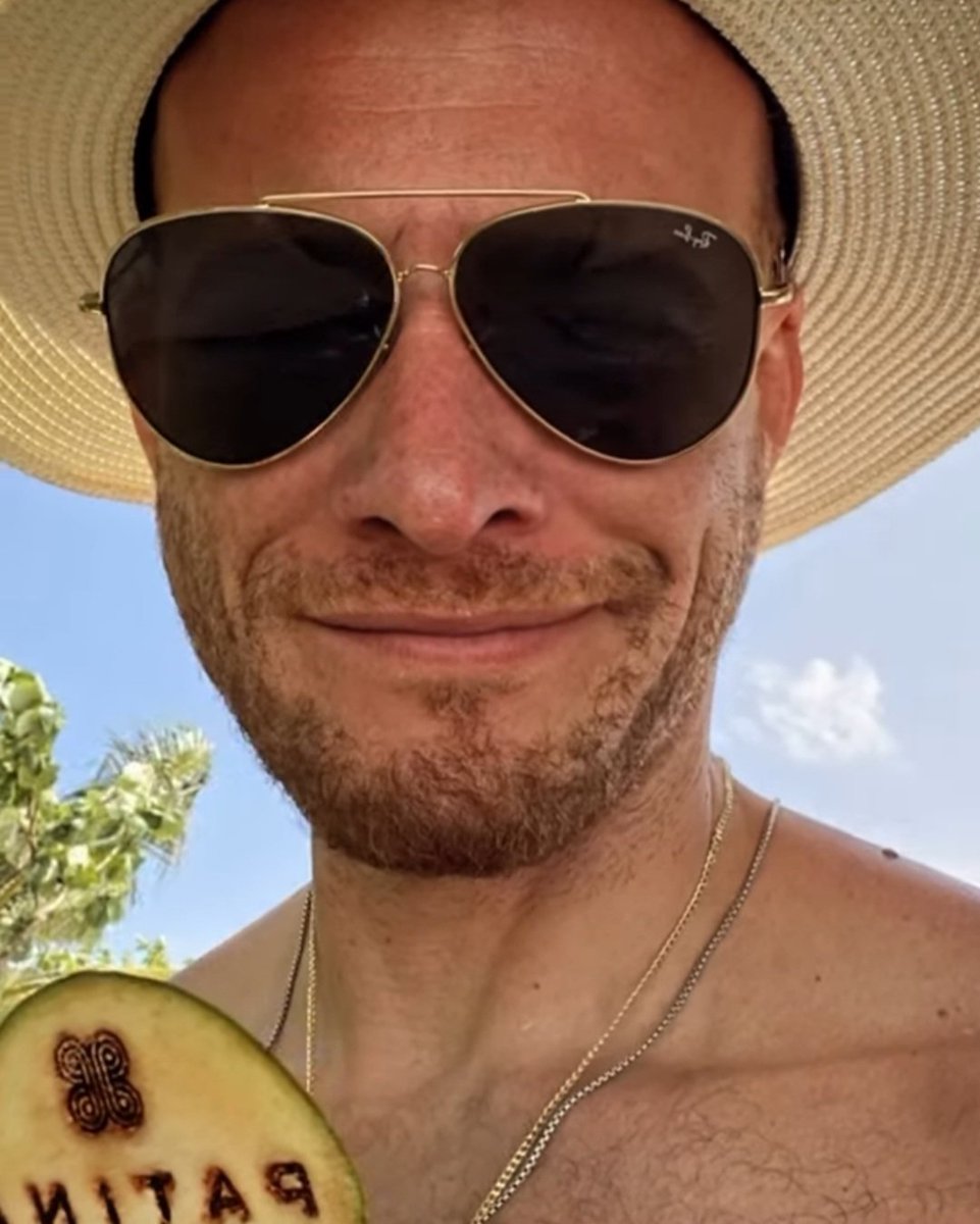 klav. (@kopekerem) on Twitter photo Hadi, post IG dump from your island life. I know your gallery is full. ☺️ <a href="/KeremBursin/">Kerem Bürsin (Mavi Tik ;)</a> Hadi, post IG dump from your island life. I know your gallery is full. ☺️ <a href="/KeremBursin/">Kerem Bürsin (Mavi Tik ;)</a>