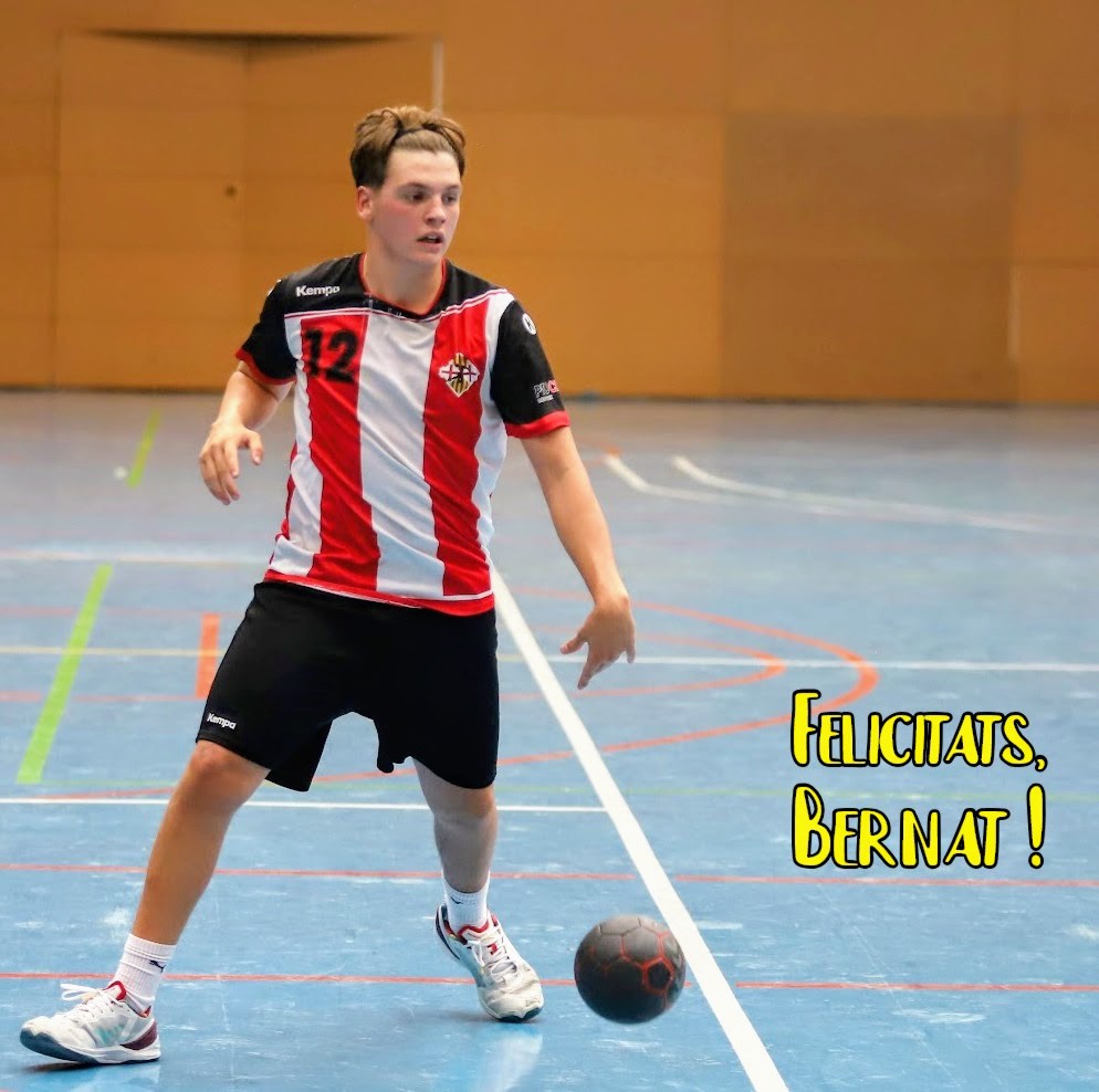 ‼️Avui en @bernat_campos , jugador del nostre #PrimerEquip , celebra el seu aniversari.
Moltes felicitats, Bernat! Que passis un gran dia!
🔴⚪🔴⚪🔴
#orgullósdeserdelVic