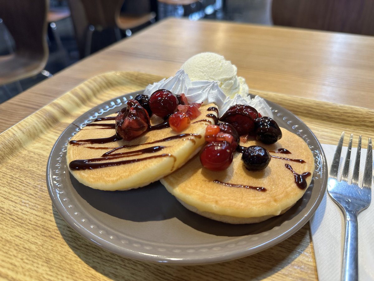 Ryo09731062's tweet photo. セカステ カフェタイム納めしてきた
今日の日替わりメニューは竜田揚げ定食！

パンケーキも美味しかった💕

またバータイムも行きます✨

#cafe2ndstage @cafe2ndstage https://t.co/U7r9RyBNnx