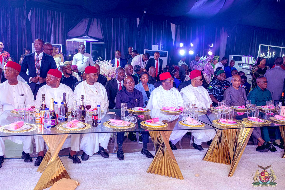 Ike monday tweet media