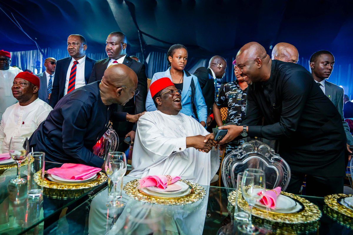 Ike monday tweet media