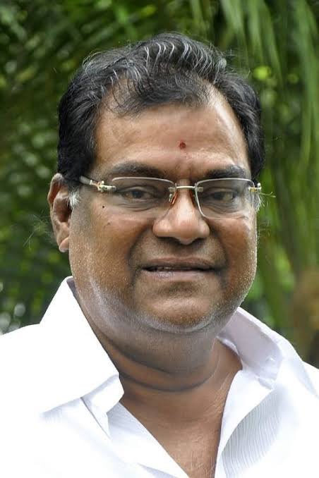 Deeply saddened by the demise of legendary actor #KotaSrinivasaRao garu a powerhouse performer whose roles left an indelible mark on Indian cinema.

His contribution to art and culture will be remembered forever. My heartfelt condolences to his family and admirers.

Om Shanti. 🙏
