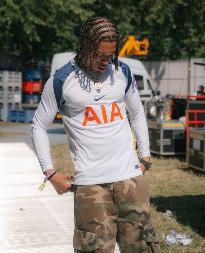 Nippa performing at Wireless Festival in Finsbury Park in the new #thfc home shirt 🔥 

<a href="/nippa_ad/">Nippa</a>