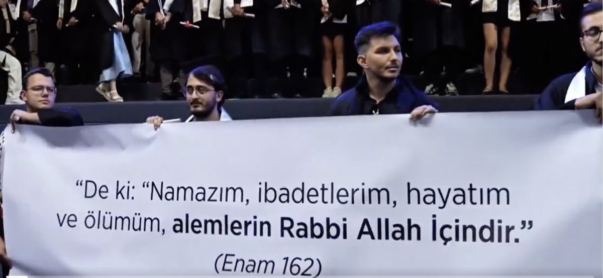 Vatan_3452's tweet image. İstedikleri kadar Allâh'ın âyetlerine engel olmaya çalışsınlar,
İstedikleri kadar şımarsın, azgınlık yapsın, tuğyana kalkışsınlar,
Allâh'ın nûrunu söndürmeye güçleri yetmeyecek, kaybedecekler..!
