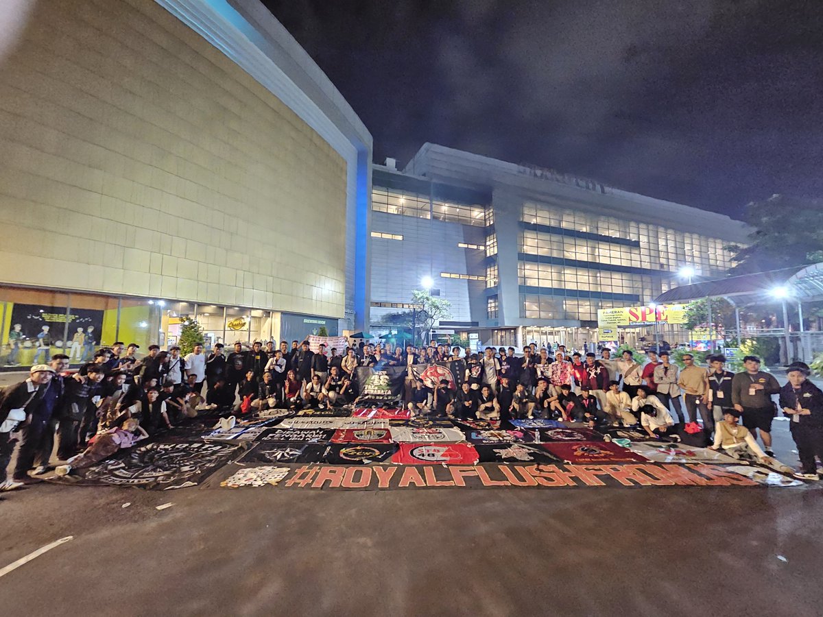 Terima kasih sebanyak-banyaknya buat semua yang telah berpartisipasi menyukseskan acara #JKT48ALLINTOUR2025
#ALLINTOUR2025SURABAYA! Kalian semua keren!! ♣️♦️♠️♥️🃏🔥✌️