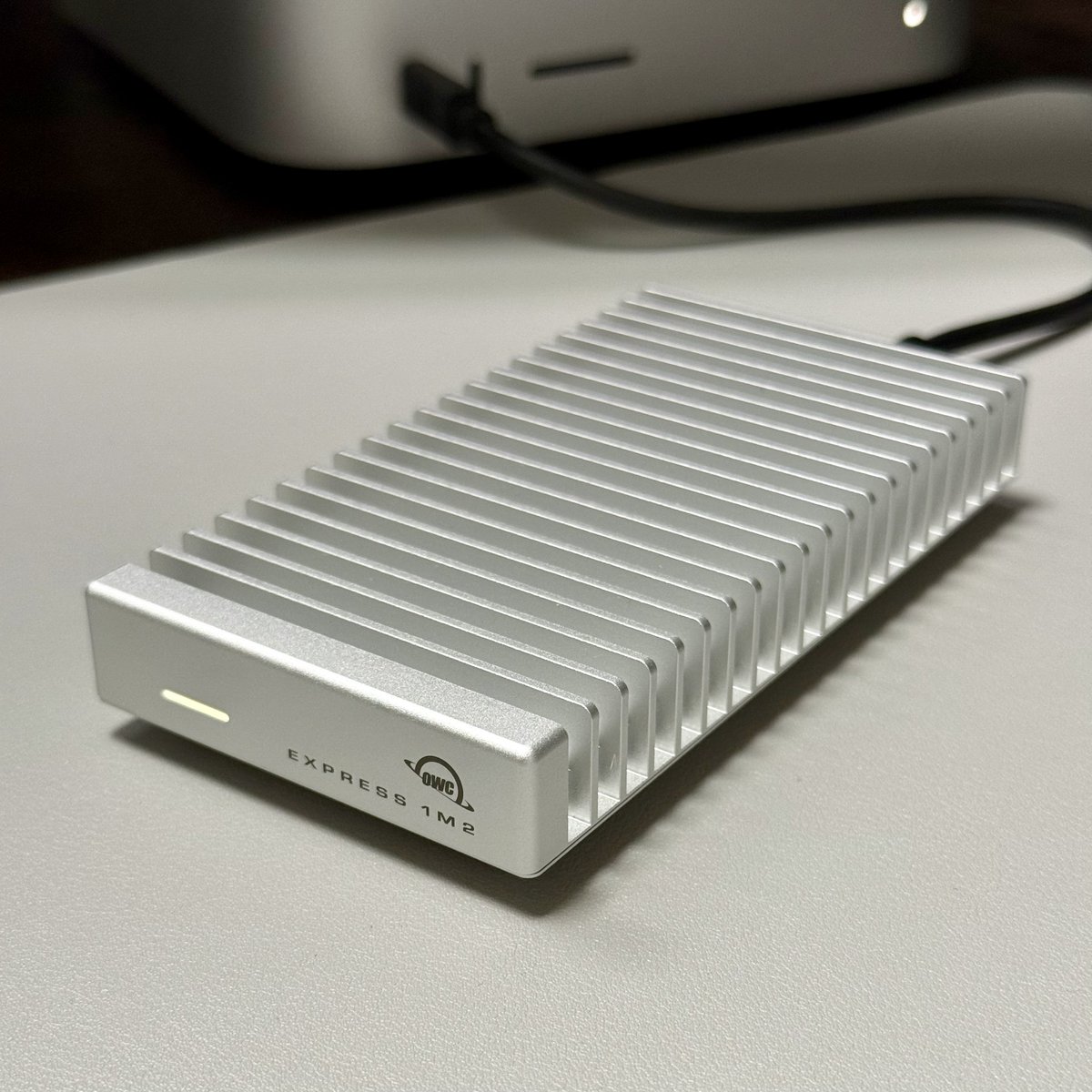 shoheikatsuki's tweet image. 【Amazonプライムデー戦利品】

・OWC USB4 SSDケース（最大3151MB/s！）
・Lexar NM790 4TB（R:7400MB/s / W:6500MB/s）

アルミヒートシンク搭載の最強ケースに
コスパ抜群のGen4 SSDを入れたら、
Macで超安定＆爆速でした🔥

これはマジでおすすめです😊👍

#MacStudio #外付けSSD #NM790 #OWC