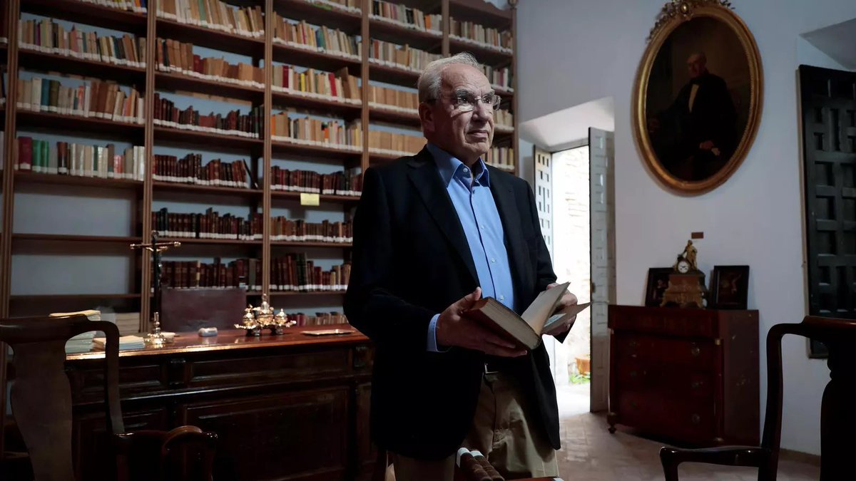 Alfonso Guerra, XIII Premio Manuel Clavero, el  ‘artillero’ de las Transiciones. Hay una circunstancia biográfica en su vida que ilustra como una hermosa metáfora su presencia en dos episodios de la Transición, uno político, el otro cultural…

diariodesevilla.es/sevilla/artill…