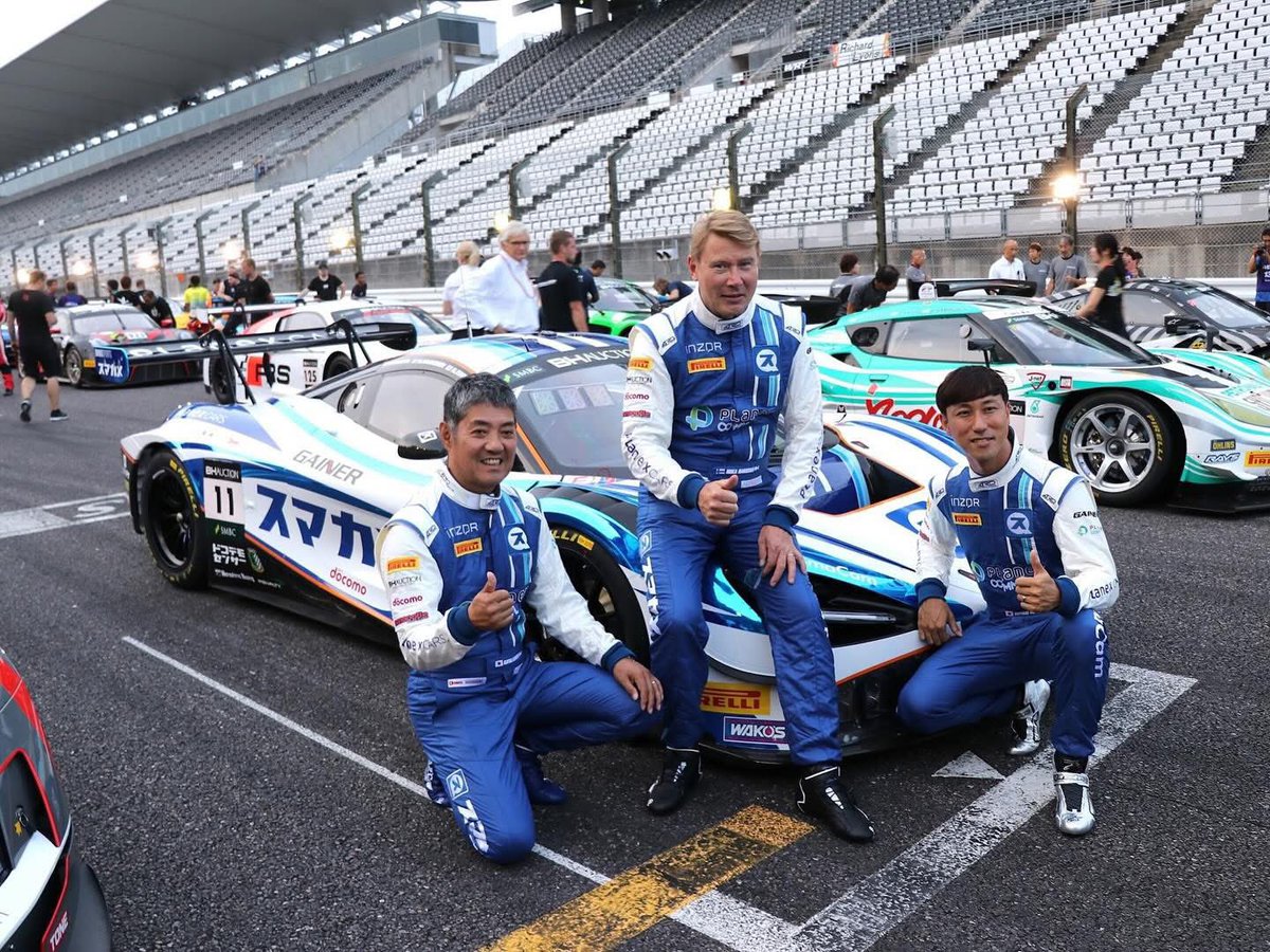 Hiroaki_Ishiura's tweet photo. 2019年に久保田さんのマクラーレンGT3で一緒に鈴鹿10Hに出場したミカハッキネンさんと久しぶりにお会いしてご挨拶
覚えててくれてよかった😊 https://t.co/GcQfm5kztf