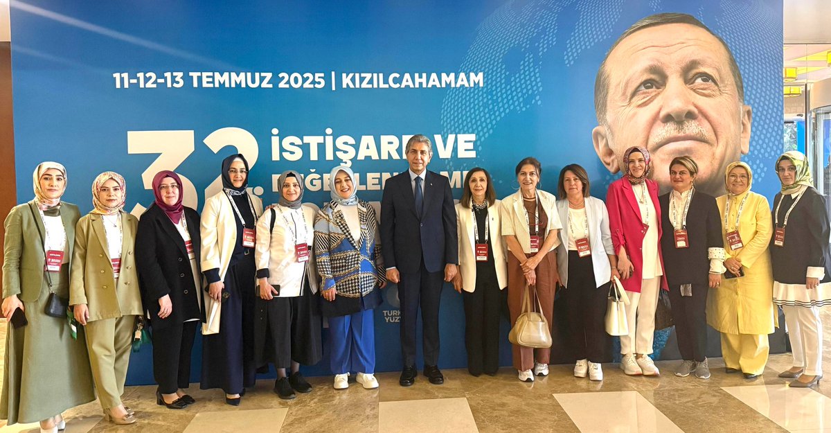 AK Parti Yerel Yönetimler Başkanımız Mustafa Demir ile Genel Merkez Kadın Kolları Yerel Yönetimler Başkan Yardımcılarımız ile bir araya geldik.

🇹🇷“Güçlü Türkiye” hedeflerimiz ve Yerel yönetimlerde kadının etkinliği konularındaki verimli değerlendirmeler gerçekleştirdik.

Genel