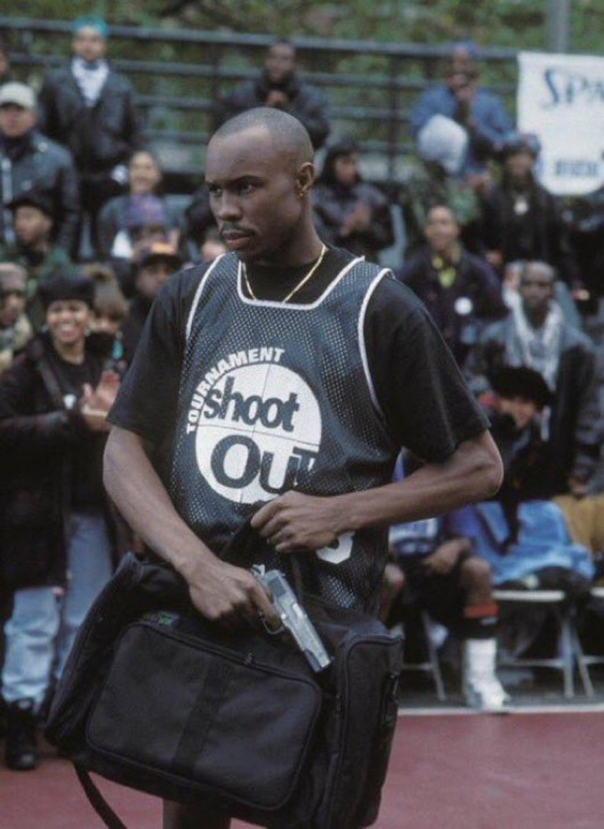 DeadbeatCousin's tweet photo. @methodimus YN ate the fat night punches like Scoobie Snacks then went for his bag like: https://t.co/jrc31otnjF