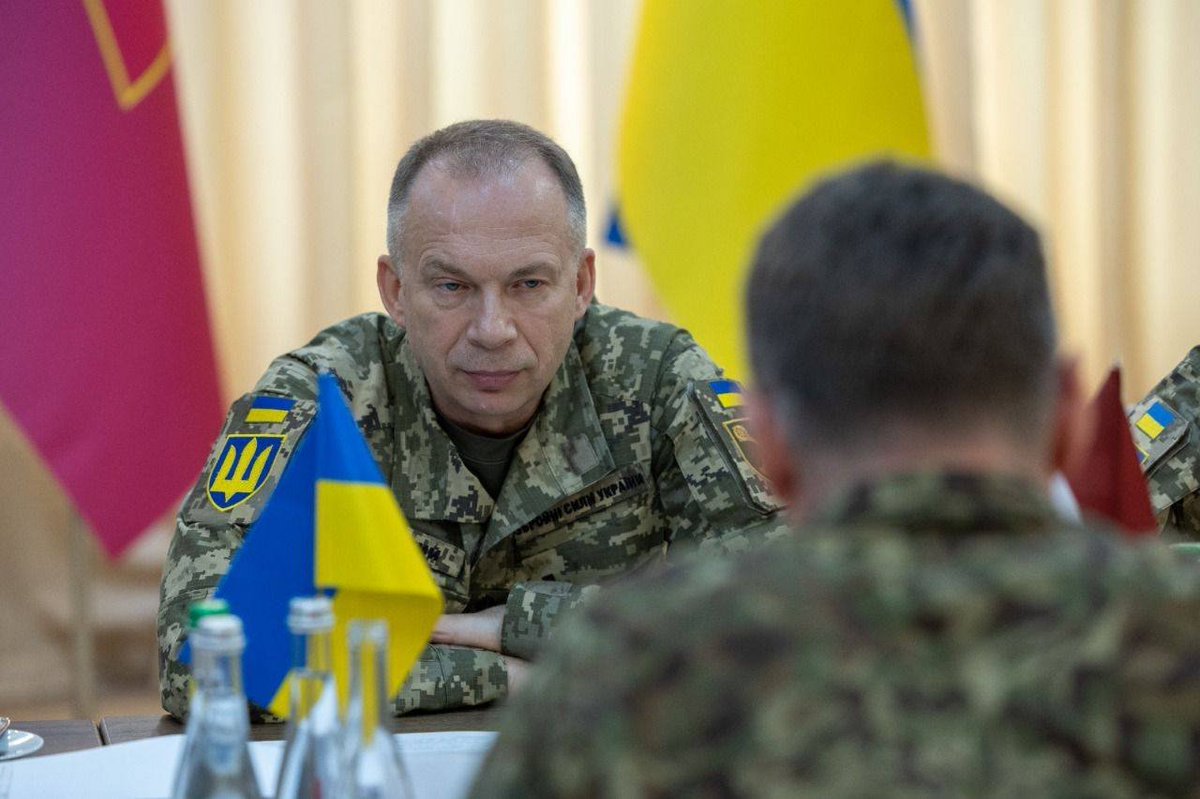 CinC_AFU's tweet image. Був радий вітати в Україні командувача Національних Збройних сил Латвійської Республіки генерал-майора Каспарса Пуданса, який відвідав Україну з робочим візитом та побував, зокрема, і в східній операційній зоні наших військ. facebook.com/share/p/1DtEhL…