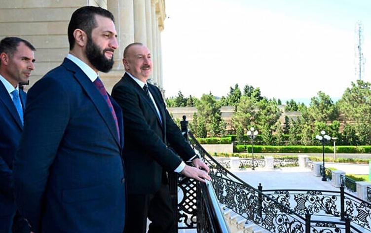 🔴‘Suriye ile İsrail arasında Bakü’de doğrudan temas kuruldu'

🔴Şam'daki bir diplomatik kaynağa göre, Suriye'nin geçici Cumhurbaşkanı Şara'nın (HTŞ lideri Colani) dünkü Azerbaycan ziyareti sırasında bir Suriyeli ile bir İsrailli yetkili doğrudan görüşme gerçekleştirdi.