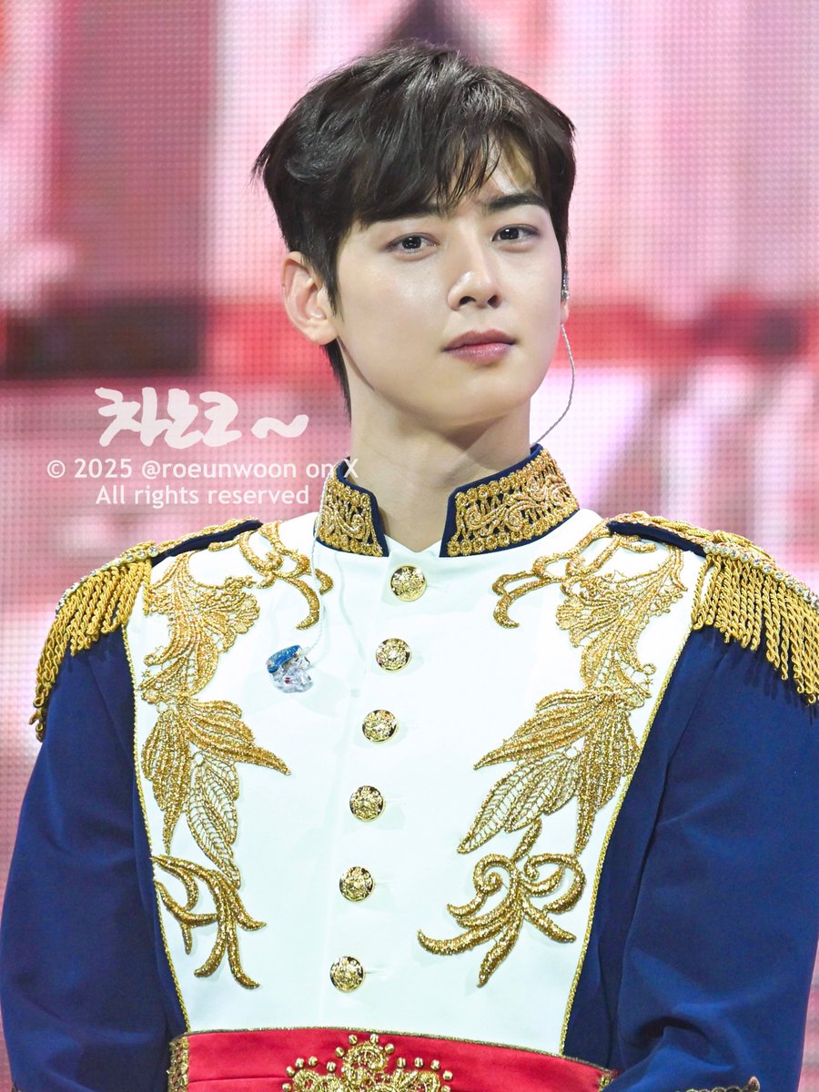 20250712
2025 CHA EUN-WOO FANMEETING
[THE ROYAL] in Seoul

😇

#THEROYAL
#차은우 #CHAEUNWOO #チャウヌ #ชาอึนอู #ASTRO #아스트로 #車銀優 #车银优