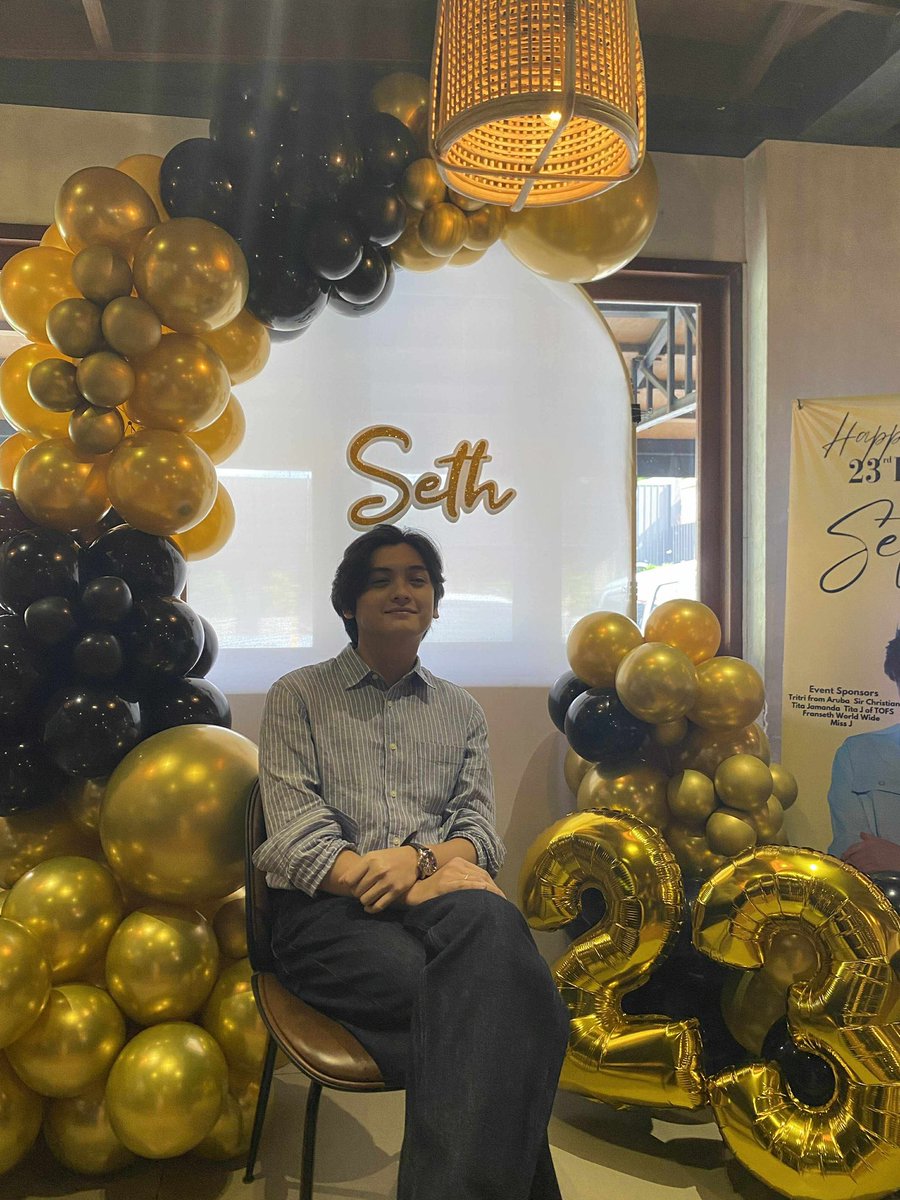SETHstersOFC's tweet photo. The birthday boy is already here!

#SethFedelin23rdBDCeleb https://t.co/SsnhydpU8x