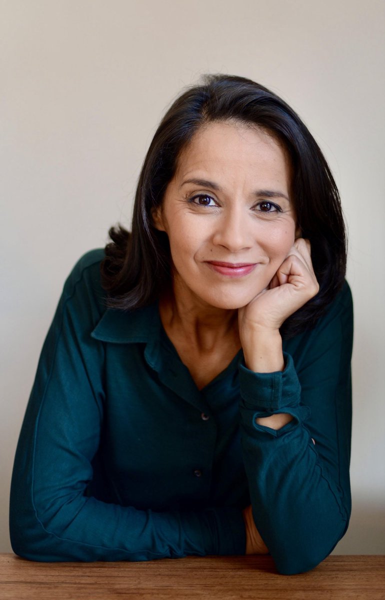 Bravo à <a href="/SophiaAram/">sophia aram</a> pour sa Légion d’honneur ; il est réjouissant que la République récompense son talent, son courage, sa liberté et sa laïcité !