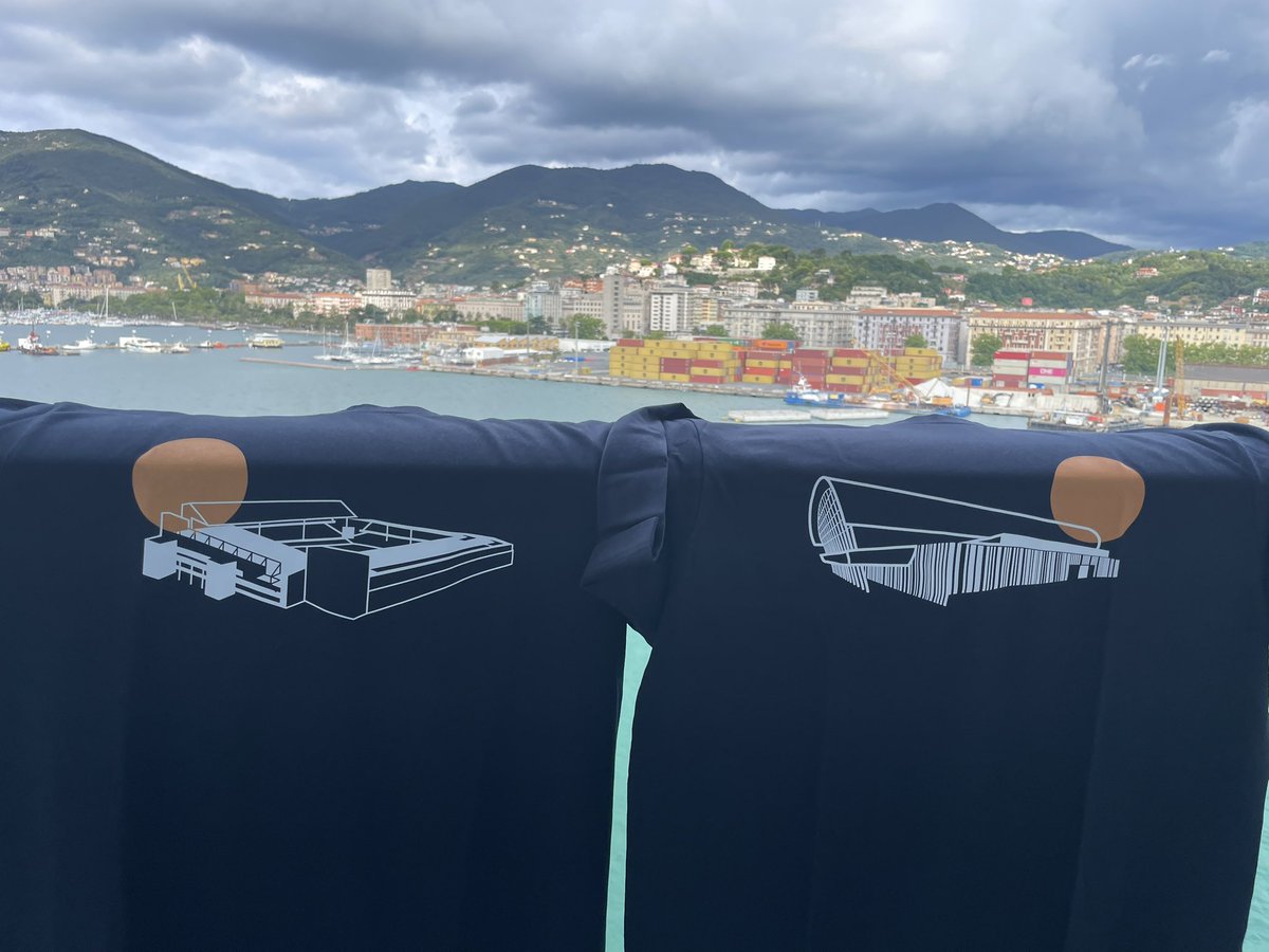 Unfortunately not at the game today……just deciding what to wear in Italy 🇮🇹 <a href="/F0reverEvert0n/">Forever Everton // Rob</a> I’ll be there in spirit come on #pnefc 😉 #EFC