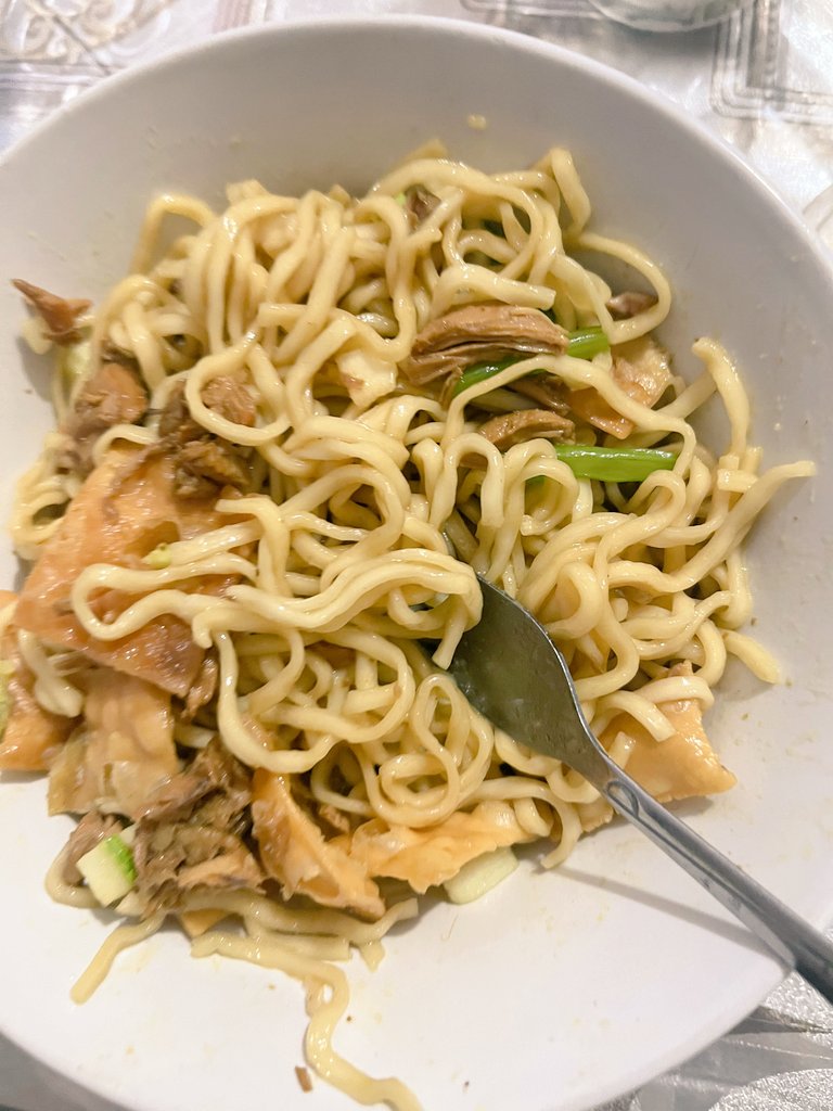 bemymanhehe's tweet photo. Ini mie ayam kalo udah dingin jd lembek banget dah https://t.co/OW3eVMDmRT