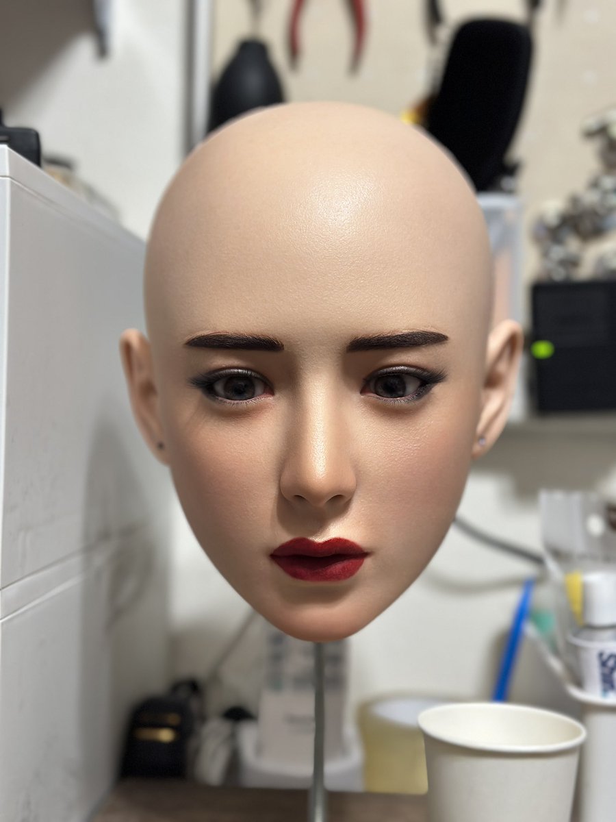 HHH_doller's tweet photo. 最近メイクばかりしている
やっては消しやり直し…完成って何？状態🤪 https://t.co/e1R6ifT7HN
