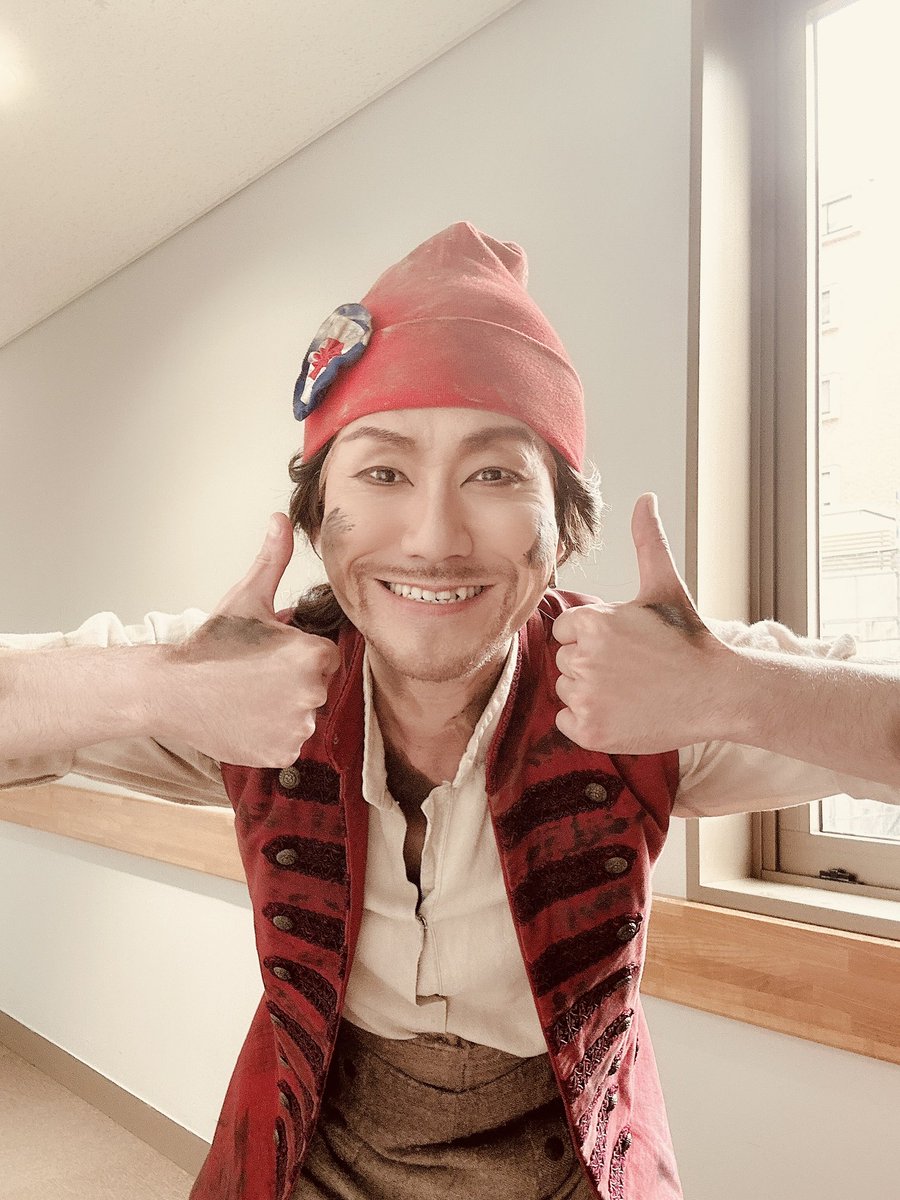 ミュージカル『#二都物語』
博多座にて大千穐楽を迎えました

大切な作品

支えに支え合った愛するカンパニー

たくさんの応援本当にありがとうございました

ひとまずご報告まで！