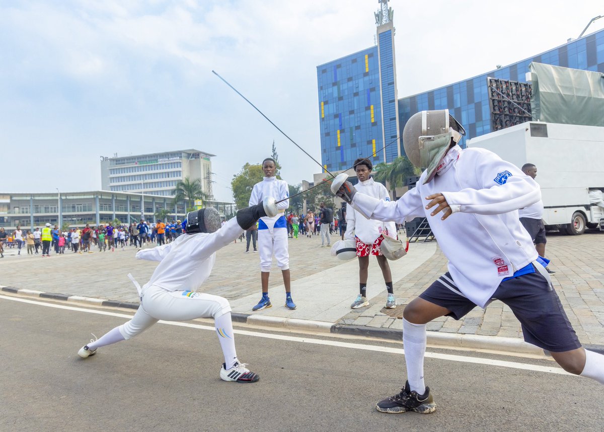 CityofKigali's tweet photo. Today’s #CarFreeDay featured a range of sports activities including jogging, cycling, aerobics and gym workouts, alongside non-communicable disease (NCDs) screenings.

Participants were also sensitized on HIV/AIDS prevention through free self-testing kits, counseling and condom distribution.

In case you missed out, see you next time. 

#KigaliYacu
#IAS2025