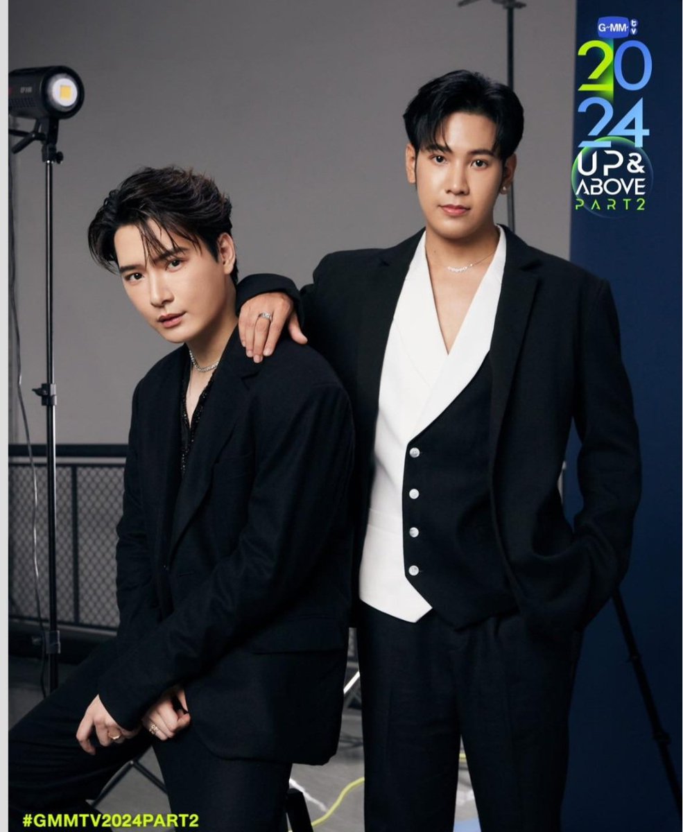 GMM トランプ BrightWin Kristsingto TayNew TAYNEW BRIGHTWIN OFFGUN KRISTSINGTO FANMEET EVENT - YouTube