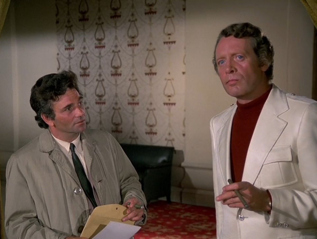 When you read how controlling Peter Falk was on Columbo -demanding the  right to veto scripts, select writers/actors, direct, etc - it is amazing  he was happy to pass complete control to