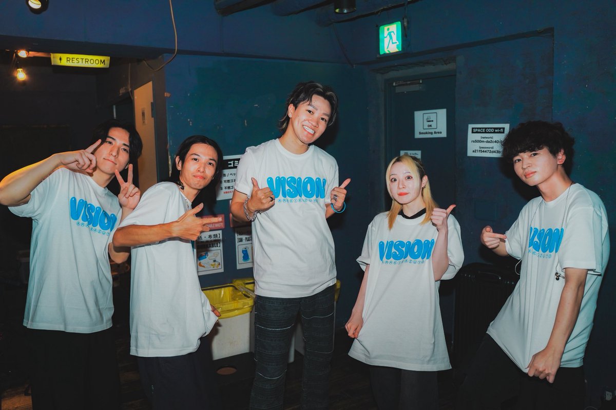 ryoya_des's tweet photo. 7/12 （土）
荒木一仁さん
ONE MAN LIVE 2025「VISION」

代官山のSPACE ODDにてベース弾かせて頂きました🎸

一仁さんに出会ってからリハ含めて数日しか経ってないのにそんな感じがしないです。

外見、中身共にかっこよくて、人間性は歌声に表れるのだなと、思いました。

ありがとうございました！ https://t.co/IbAdUwkKQG