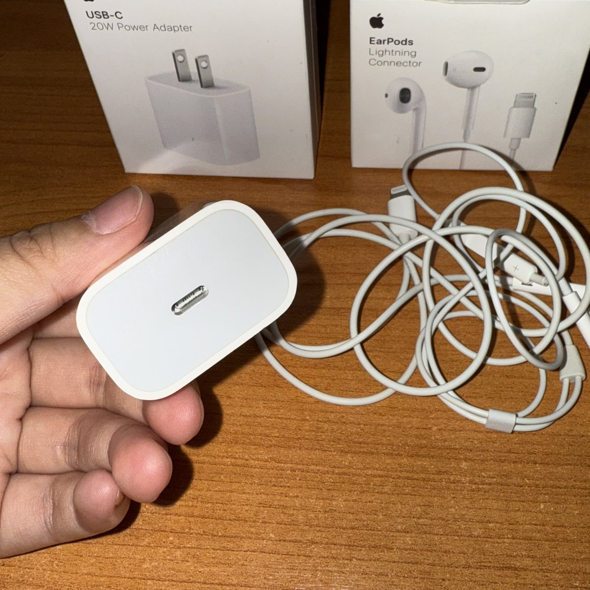 shmmoochu's tweet photo. 🍎ส่งต่อ apple แท้มือสอง สภาพใหม่มากกไม่ค่อยได้ใช้ มีกล่อง

หูฟัง earpods lighting
- 500
หัวชาร์จ adapter typec 20w
- 500

รับคู่ 800 รวมส่ง

#ไอโฟนมือสอง #หูฟังไอโฟน #ส่งต่อหูฟัง #ส่งต่อไอโฟน #หูฟังมือสอง #หูฟังiphone #iPhoneมือสอง #ส่งต่อearpods #หัวชาร์จไอโฟน #หัวชาร์จมือสอง https://t.co/nqJditJKts