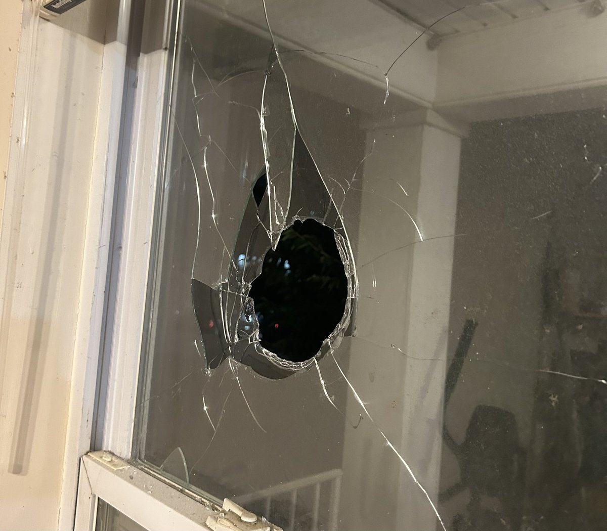 larenze0223's tweet image. Had a mf shoot at my window last night trying to steal a car from my neighbor. These young dumb ass niggas 🤦🏾♂️🤦🏾♂️