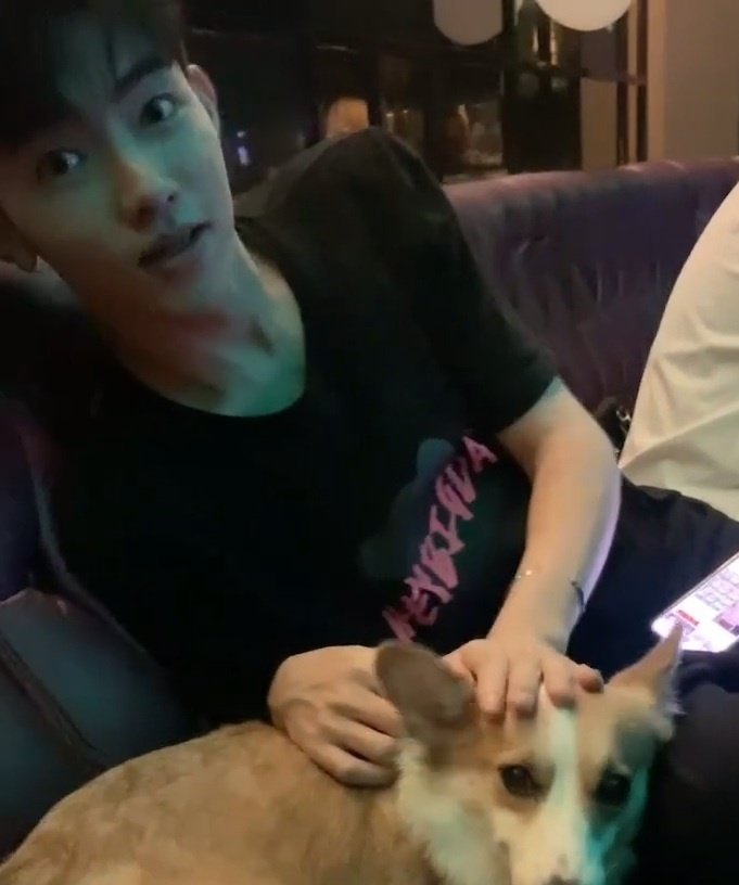 이남자를   푸젠여자들만  보고 살앗을수도잇다고생각하니까너무   아찔하고  이세상모든것에 감사하게된다..