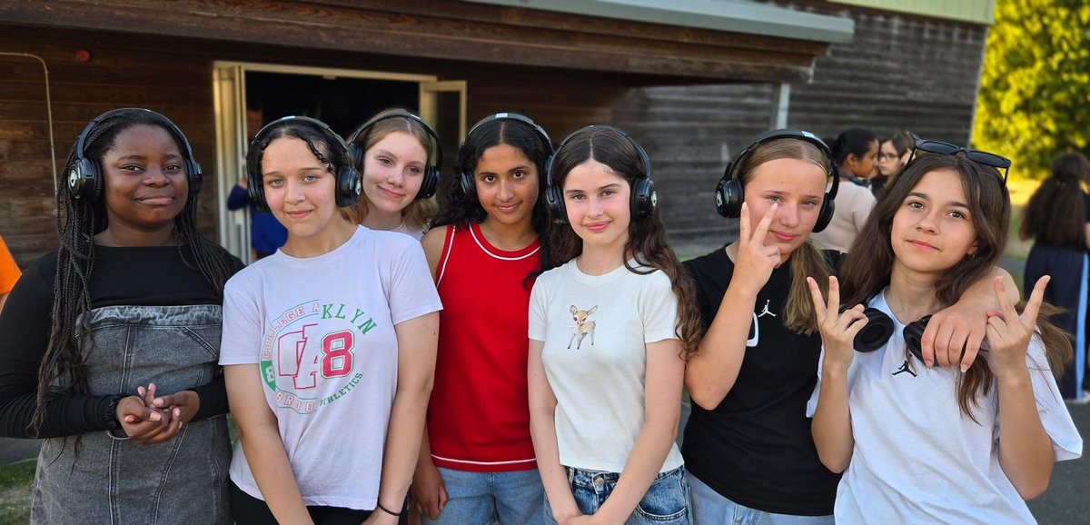 RiverAcReading's tweet image. We had a great evening at the silent disco last night! #WorkHardPlayHard