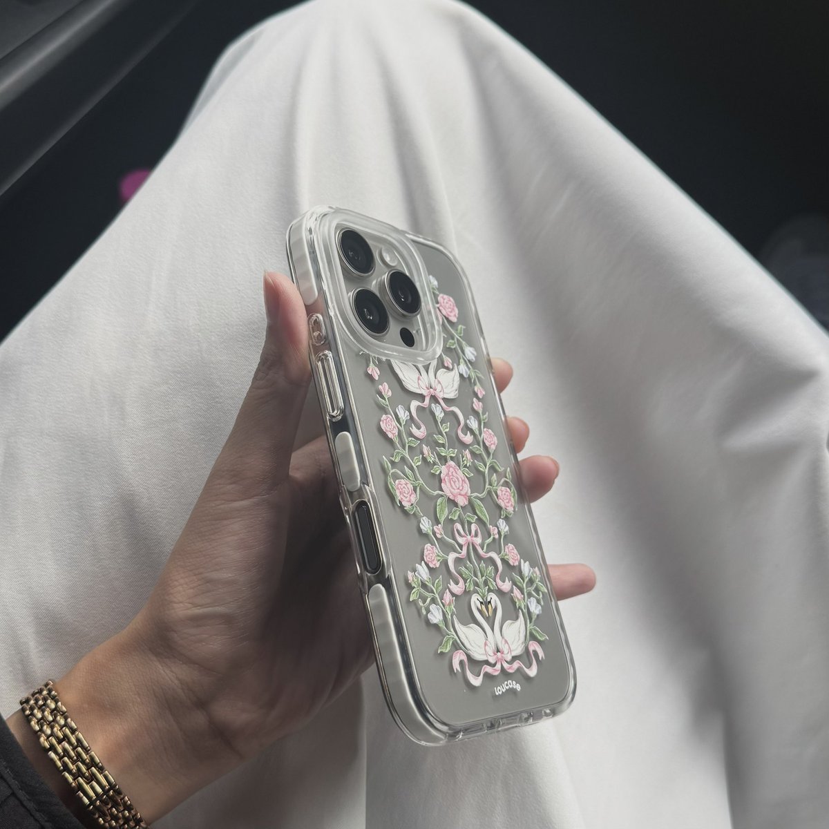 i love loucase sm🤍🩶 best pegang rasa firm je