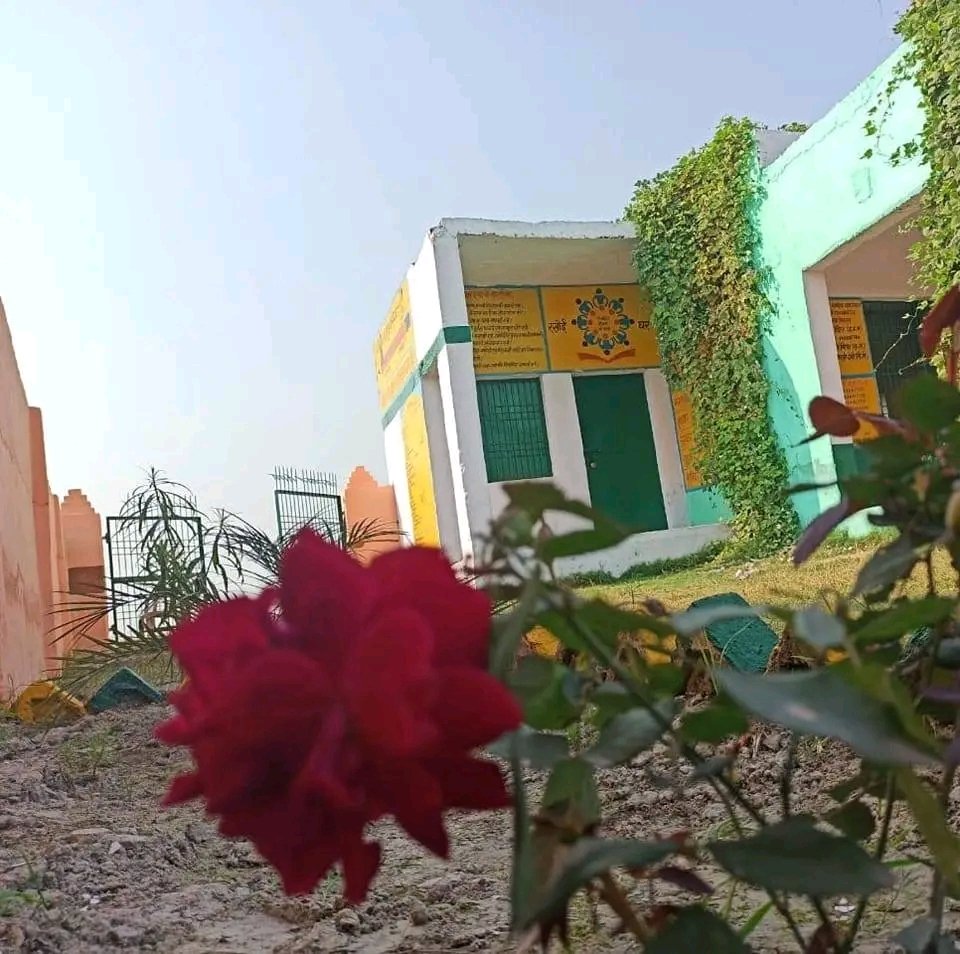 mpiDeepakDTr's tweet image. सरकार और शिक्षकों का यह सांझा प्रयास होना चाहिए कि शिक्षा को इतना आसान बना दें कि बच्चा हाथ बढ़ाए और किताब उसके हाथ में आ जाए।
#मधुशाला_नहीं_पाठशाला_दो