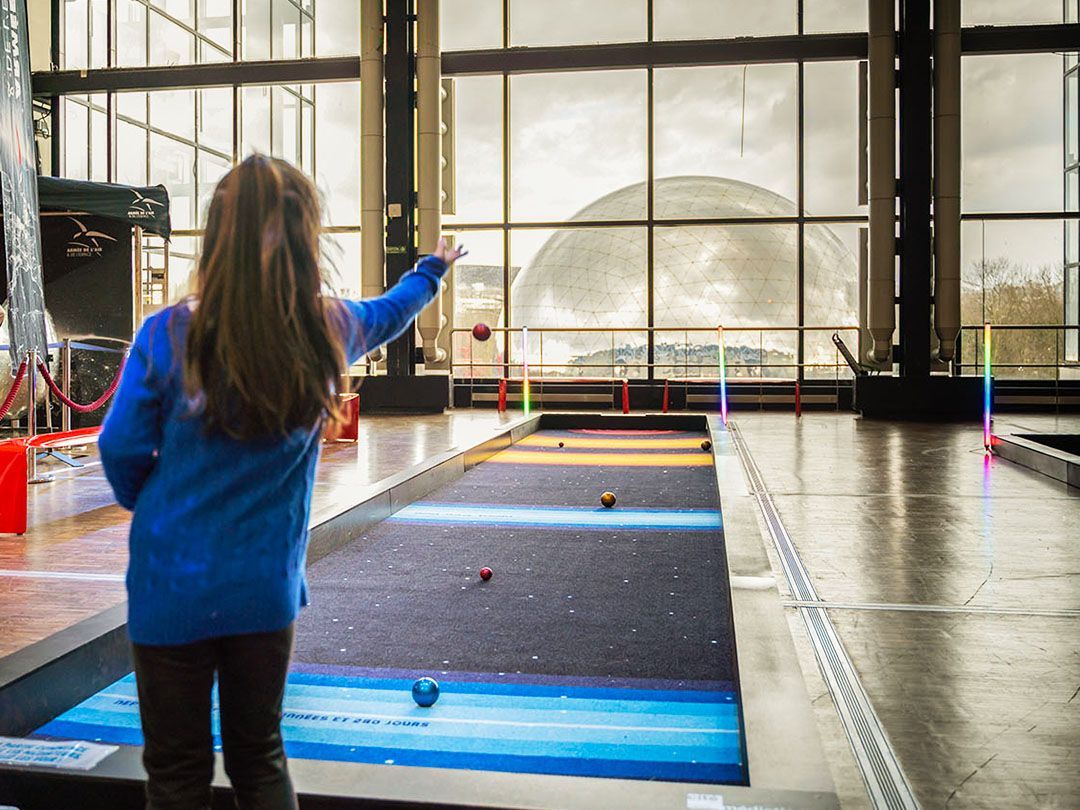 🌞 Cet été, la Cité des sciences vous fait bouger, jouer, enquêter… et même frissonner ! 
Nos médiations transforment votre visite en aventure 🔎💃🐾🪐❄️

Rendez-vous jusqu'au dimanche 31 août !