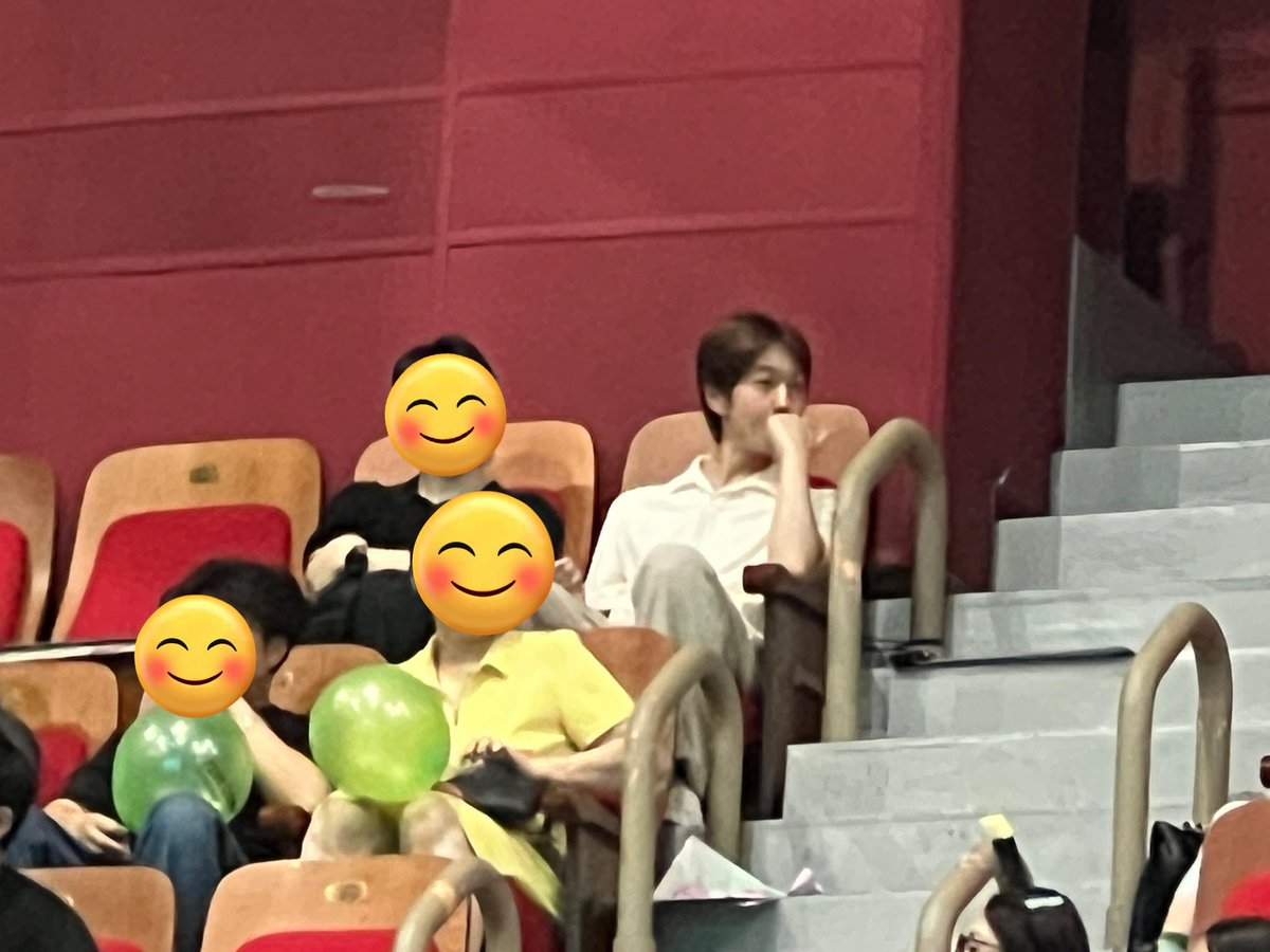 ssangchukc's tweet photo. ONEW is here! 

🎵
Day 2 20250713 🇰🇷
2025 FIVE O ONE : 20th Anniversary World Tour In Seoul

#FIVE_O_ONE #파이브오원 #SS501
#KIMHYUNJOONG #HEOYOUNGSAENG #KIMKYUJONG https://t.co/244FdeAokD