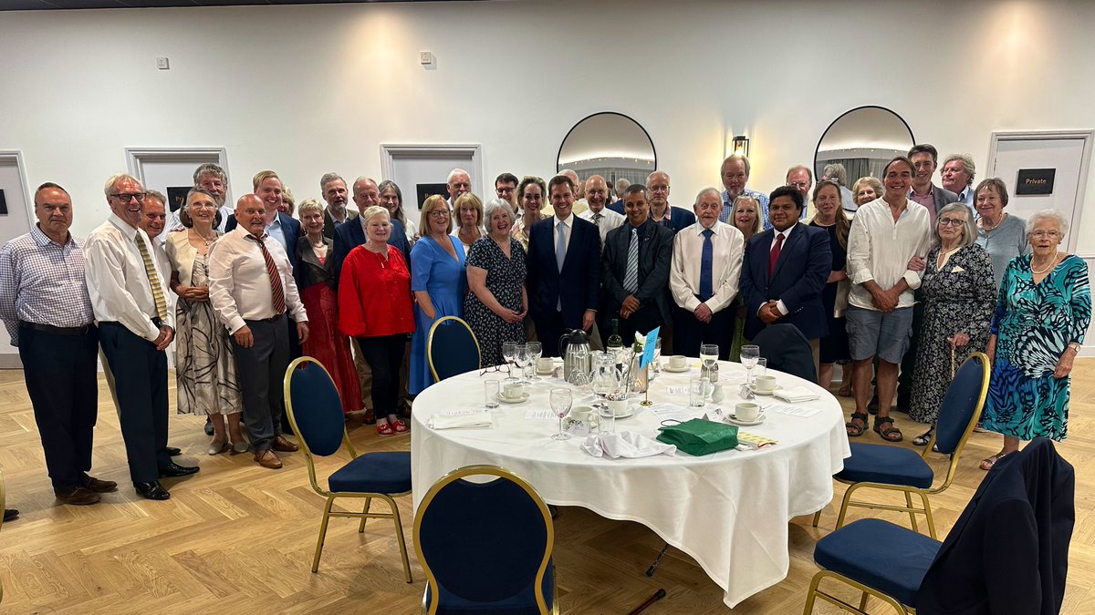 JPBWFarm's tweet image. Brilliant to have @RobertJenrick join us in Tiverton on Friday. What happens in Westminster has huge impacts in rural parts of the country.
Grateful to everyone who came, and to Robert for speaking so powerfully about the challenges ahead. The future won’t build itself! 🇬🇧