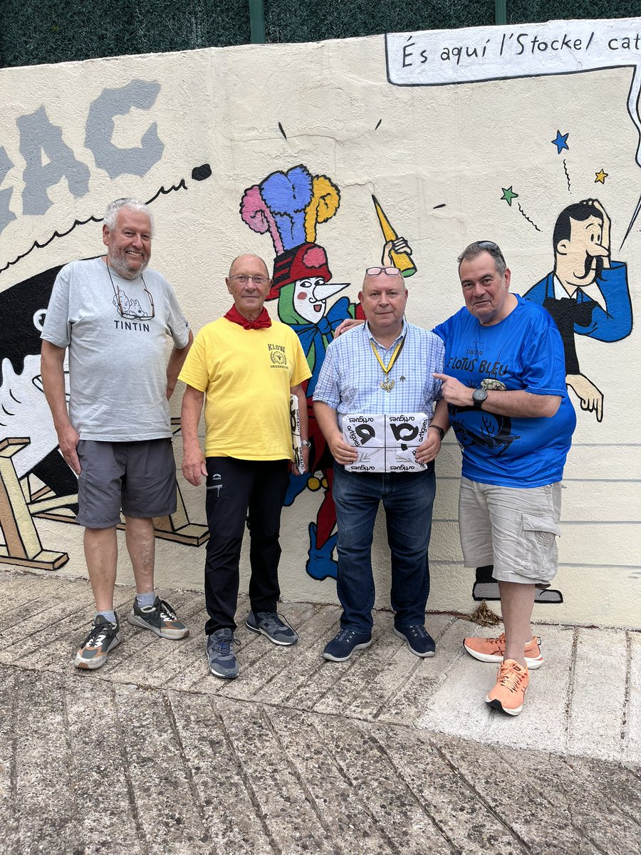 JLlMerlos's tweet image. Ahir vaig coneixer la unica persona que Herge va reconeixer com a Tintin autentic: Jean Pierre Talbot (amb cognom de cotxe i nascut a... Spa!), gracies als amics de @cantonet_tintin. Gran dia de Sant Wladimir, patro de Syldavia!!!