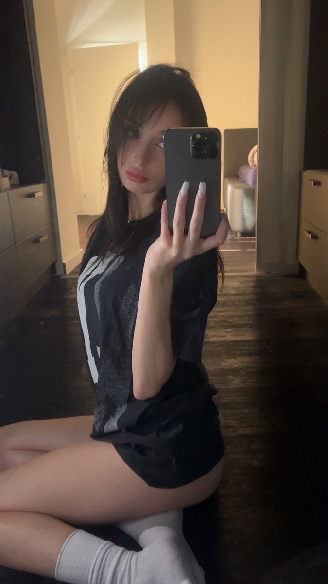 Lolamoon's tweet photo. Can I follow you? https://t.co/Xgov7HGMEz