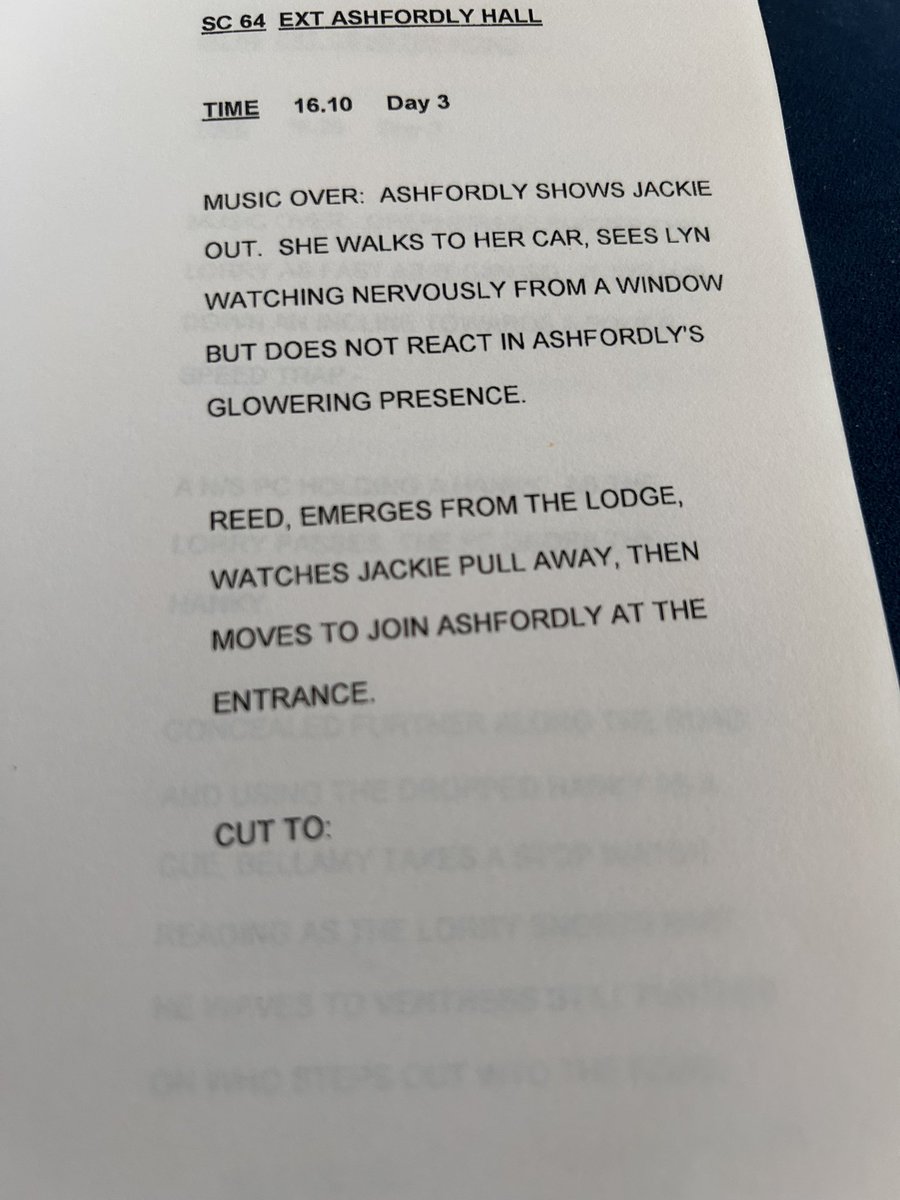 TvHeartbeat's tweet image. From series 9, episode ‘A Shot in the Dark’ - Jackie has put Lord Ashfordly’s nose out of joint &amp;amp; here is her gorgeous #SunbeamAlpine with his beautiful #RollsRoyce roughly in’t same spot I had my #AustinA40Farina a couple of wks ago/an extract from my script from the ep too🩵