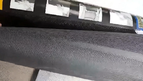 Jinheng_1's tweet image. Made from high-strength fiberglass, this insect mesh offers uniform grids, UV protection, durability, and excellent breathability. Ideal for greenhouses, orchards, and farms—protect your crops effectively. Contact us to order!  #FiberglassMesh #InsectScreen #UVProtection