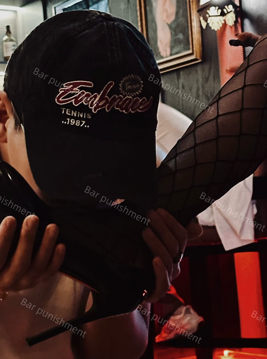 关于昨天店里
突如其来的调教
感谢我们可爱的兔女郎🐰<a href="/taoran1271243/">小小小苒</a>