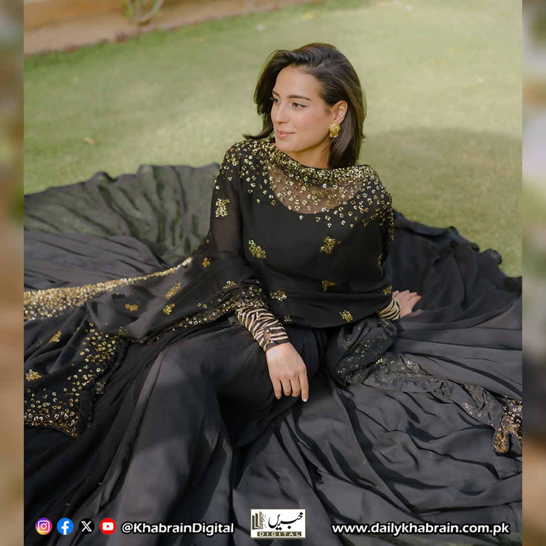 daily_khabrain's tweet photo. Iqra Aziz Hussain Radiates Timeless Grace
#khabraindigital
#IqraAziz #IqraAzizHussain #PakistaniActress #TimelessGrace #ElegantBeauty #RadiantCharm #GracefulStyle #PakistaniCelebrities #StyleIcon #CelebrityGlow
#ClassicElegance #DesiGlamour #StyleInspiration #FashionWithGrace https://t.co/IxoFOfPukt