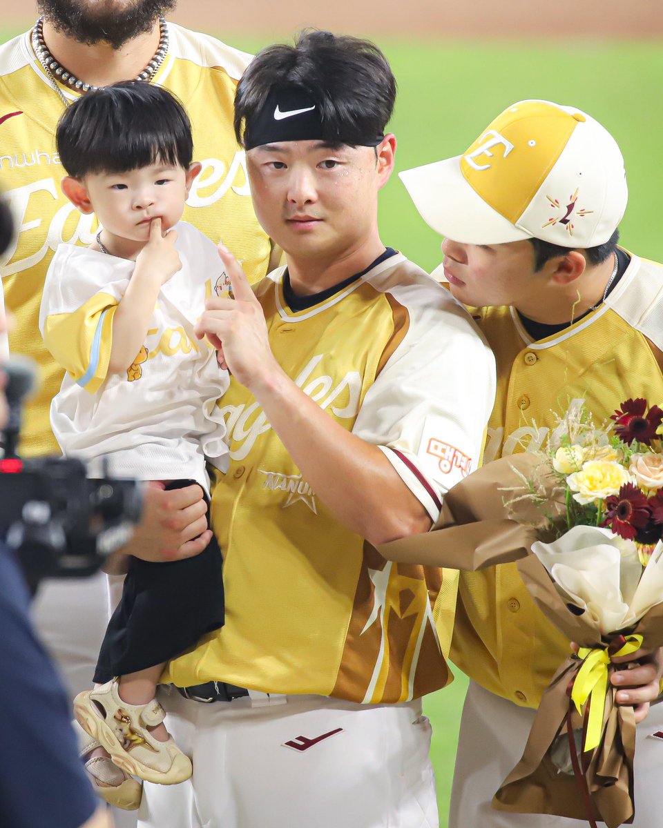 이 감자들아 🥹🥹🧡

#이도윤 #문현빈 #한화이글스