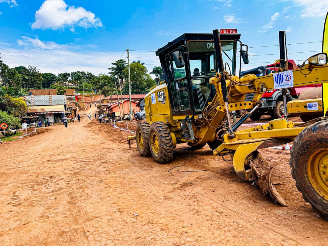 VoiceofToro's tweet photo. KCCA commissions construction of Kabaka’s Lake Road. 

Click 👉 [https://t.co/6mAvYc8CiA] for more new updates  

#VOTNews #VOTUpdates 
#VOTRadio #ThePeoplesVoice https://t.co/LcD37FMRdX