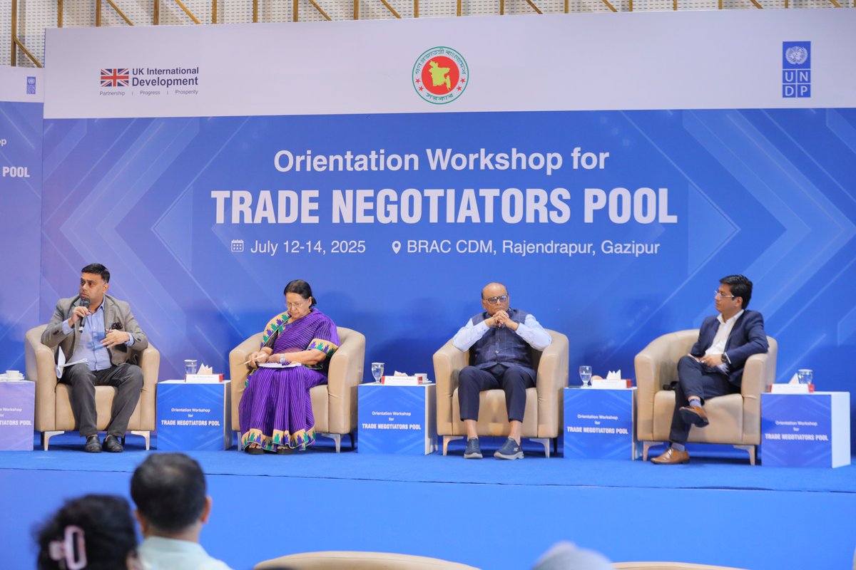 UNDP Bangladesh (@undp_bd) on Twitter photo As Bangladesh 🇧🇩 gears up for #LDC graduation, building skilled trade negotiators is key!
Under the <a href="/FCDOGovUK/">Foreign, Commonwealth & Development Office</a> 🇬🇧 funded #TEPP, <a href="/UNDP/">UN Development</a> & Ministry of Commerce are training a new Trade Negotiators Pool to strengthen trade policy & negotiation capacity. As Bangladesh 🇧🇩 gears up for #LDC graduation, building skilled trade negotiators is key!
Under the <a href="/FCDOGovUK/">Foreign, Commonwealth & Development Office</a> 🇬🇧 funded #TEPP, <a href="/UNDP/">UN Development</a> & Ministry of Commerce are training a new Trade Negotiators Pool to strengthen trade policy & negotiation capacity.